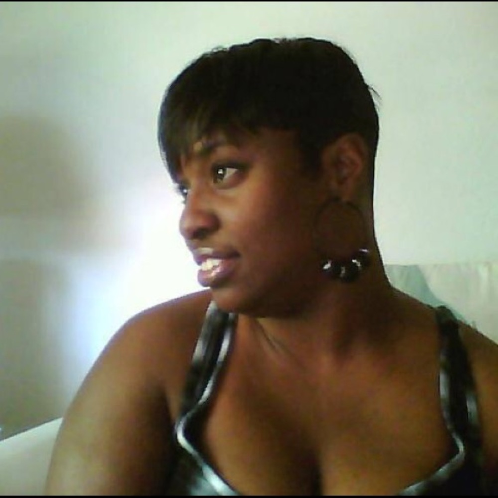 Meet your Posher, Miya